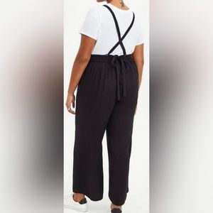 Torrid Wide Leg Stretch Crepe Jumper, Black, Size 2, Excellent condition